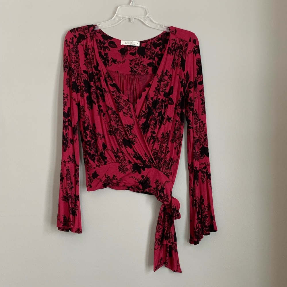 Floral, romantic top